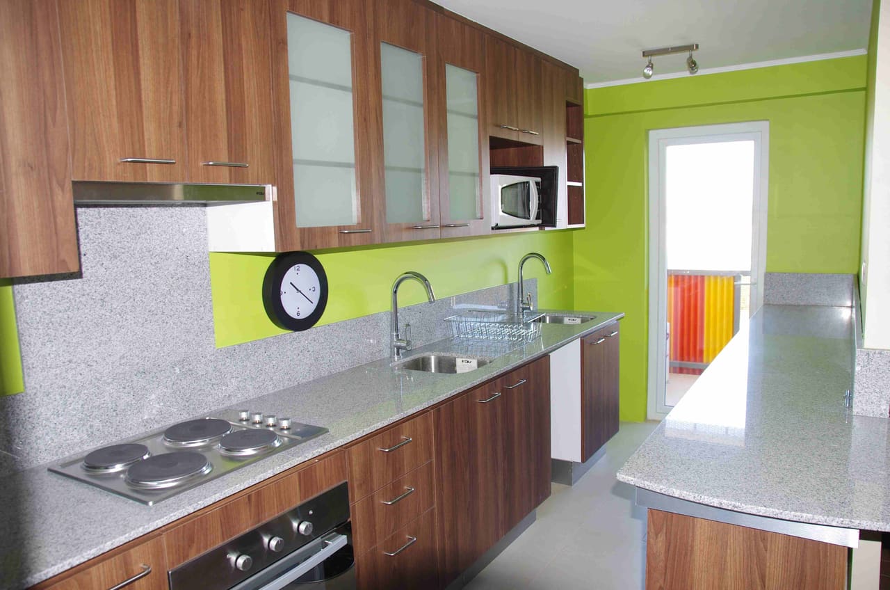 Cocina con cubierta de granito · departamento en arriendo en Torre del Sol, Copiapó